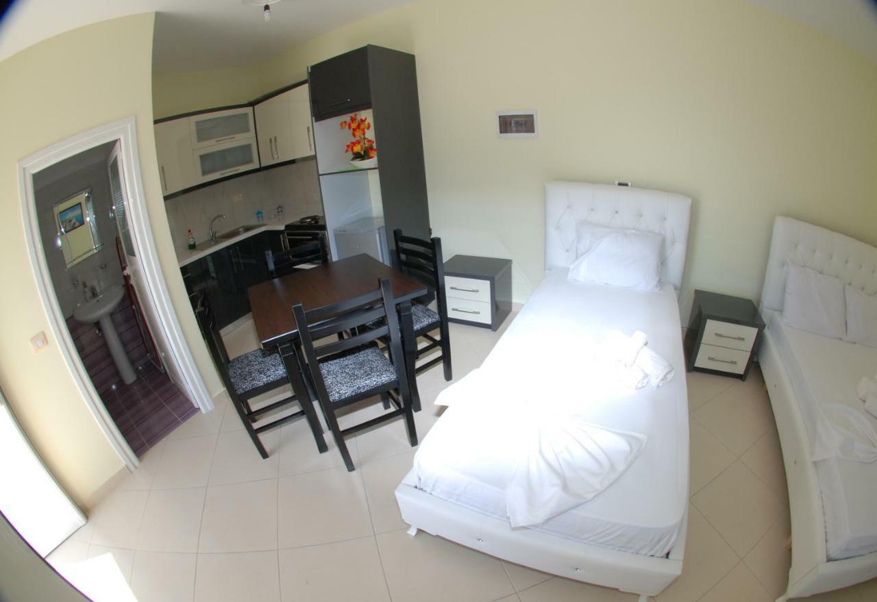 Rama Apartments Sarandë Exteriör bild