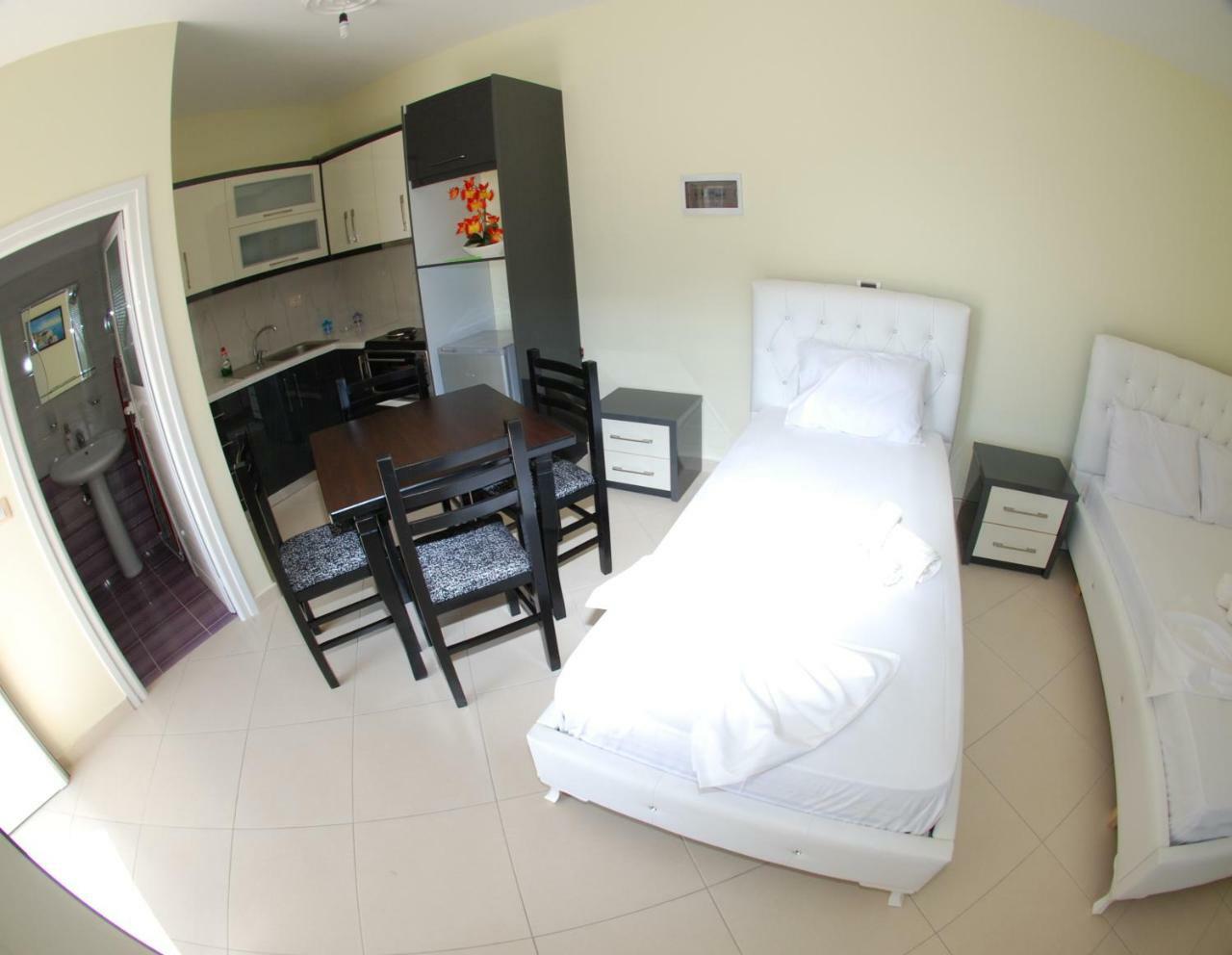 Rama Apartments Sarandë Exteriör bild